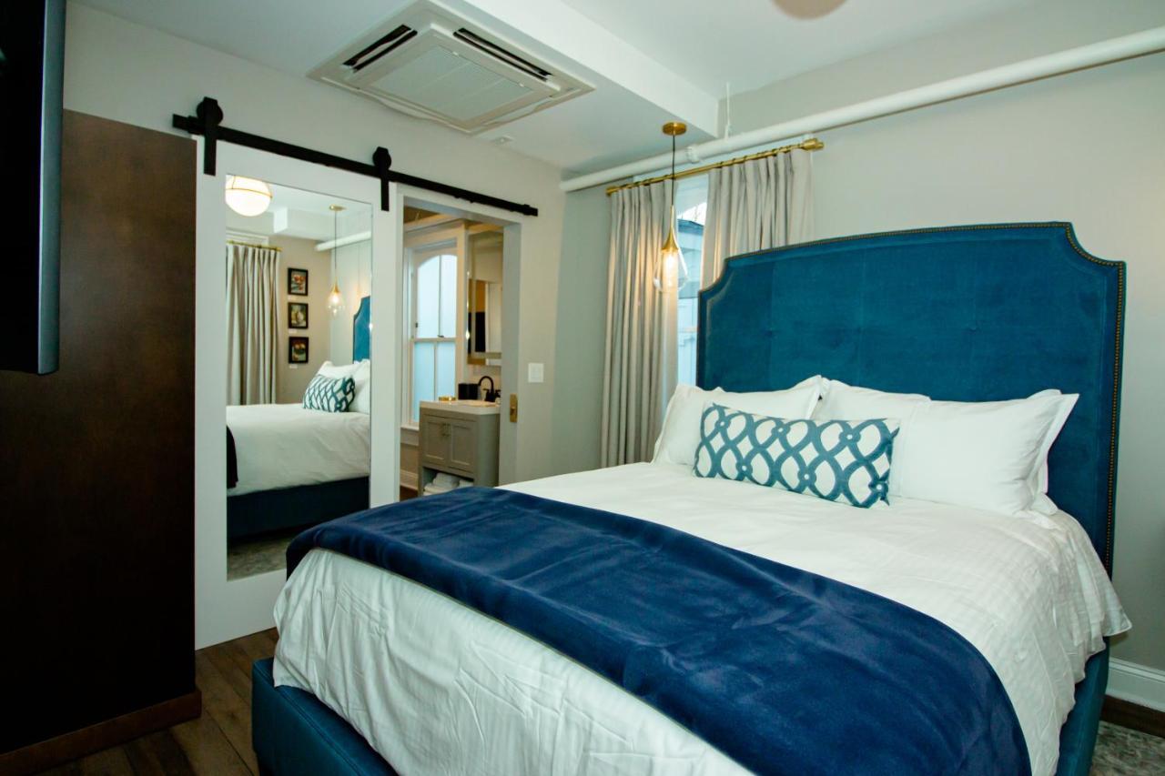 The Colonial Inn Hillsborough Bagian luar foto