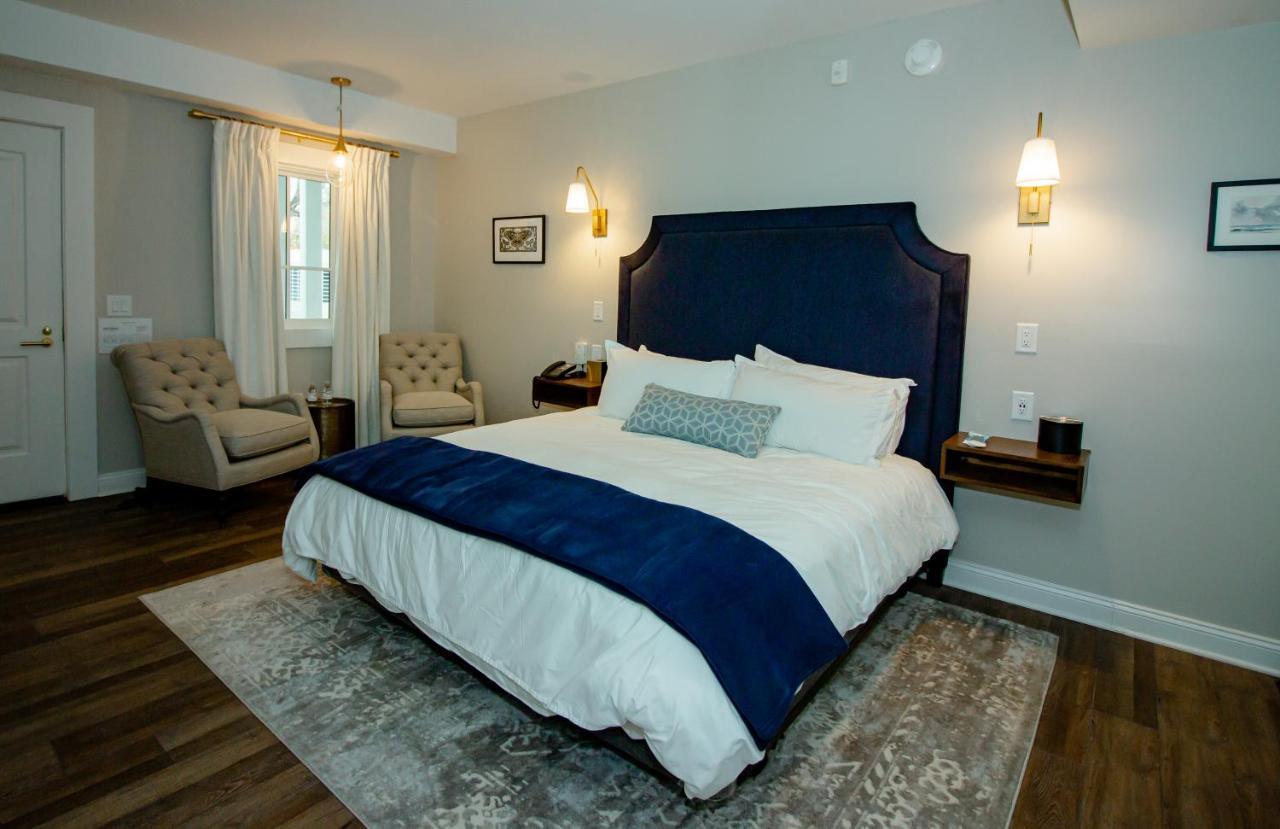 The Colonial Inn Hillsborough Bagian luar foto