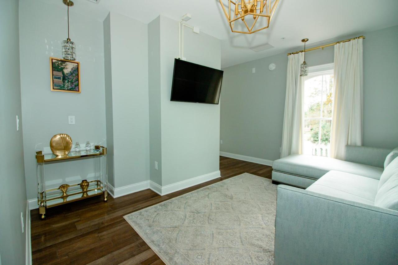 The Colonial Inn Hillsborough Bagian luar foto